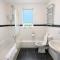 65 Strawberry Hill, Tolroy Manor