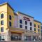 Hampton Inn & Suites Marina