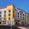 Hampton Inn & Suites Marina
