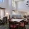 Hampton Inn & Suites Marina