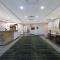 Hampton Inn & Suites Marina
