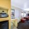 Econo Lodge Inn & Suites Eagle Pass