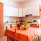 LES PETITES MAISONS maison orange