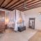 Castrum Traditional Sunset Suites