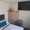 25 Jacaranda Lodge & Backpackers