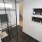 4 Bed in Swansea oc-hh682