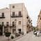 Sicilia Ovest - Domus Mariae Charming Apartments with Balcony