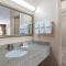 Days Inn by Wyndham Waycross - Waycross