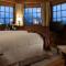 Showers Inn