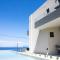 Theros Suites