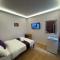 Lyon House Hotel