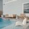 Ocean Breeze- Chic Steps to beach Family Friendly