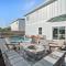 Ocean Breeze- Chic Steps to beach Family Friendly
