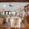 Pool, Porch and Stunning Views Spacious Texas Home!
