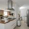 Luxury Villa Happiness Private Pool, Jacuzzi, Sauna & Gym Near the Beach