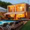 Villa Sitges Maria Sunny Oriented SW AC Confortable High Quality 5 star guest coments