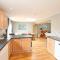 Sunnyside Holiday Home