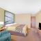 Super 8 by Wyndham Mt Pleasant