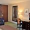 Landmark Inn