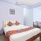 FabHotel Shadowline