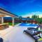 4BR Smithfield Serenity; Pool, BBQ & Pool Table 4BR Smithfield Serenity; Pool, BBQ & Pool Table