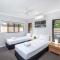 Kewarra Beach King Bed 4BR House, Pool, BBQ, Dog Friendly