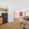Howard Johnson by Wyndham Quincy/ Boston
