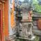 Kubu Taman Home Stay