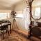 Tula Retreat - Secluded Karoo Escape - Hot Tub - Private Boat Arrival