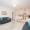Comfortable Swindon Town Centre Apartments, FREE Parking, sleeps up to 8 - 史云顿