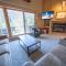 Ski Run 302 by SummitCove Lodging