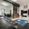 Muslim homstay@Crown Imperial Court