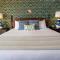 Breakwater Inn