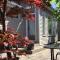2 Moon Cottage