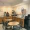 Super 8 by Wyndham Groton