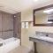 Days Inn & Suites by Wyndham Warner Robins Near Robins AFB