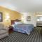 Days Inn & Suites by Wyndham Warner Robins Near Robins AFB