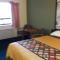 Super 8 by Wyndham Niagara Falls North