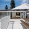 THE OSLO on Broadway - Two Poolside Villas