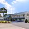 Douglas Inn & Suites