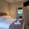 THE BIG - Luxury Backpackers