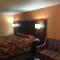 Redwood Inn - White Hall