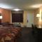 Redwood Inn - White Hall