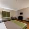 Super 8 by Wyndham Kenedy