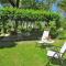 Agriturismo Borgo Madonna degli Angeli - charming cottages in the gardens 