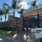 Koi liv-Inn Bedfordview ll Modern Guest House Near OR Tambo