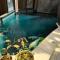 Koi liv-Inn Bedfordview ll Modern Guest House Near OR Tambo