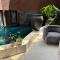 Koi liv-Inn Bedfordview ll Modern Guest House Near OR Tambo