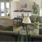 Coral Reef Inn & Condo Suites