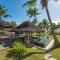 Constance Lemuria - Grand'Anse Praslin